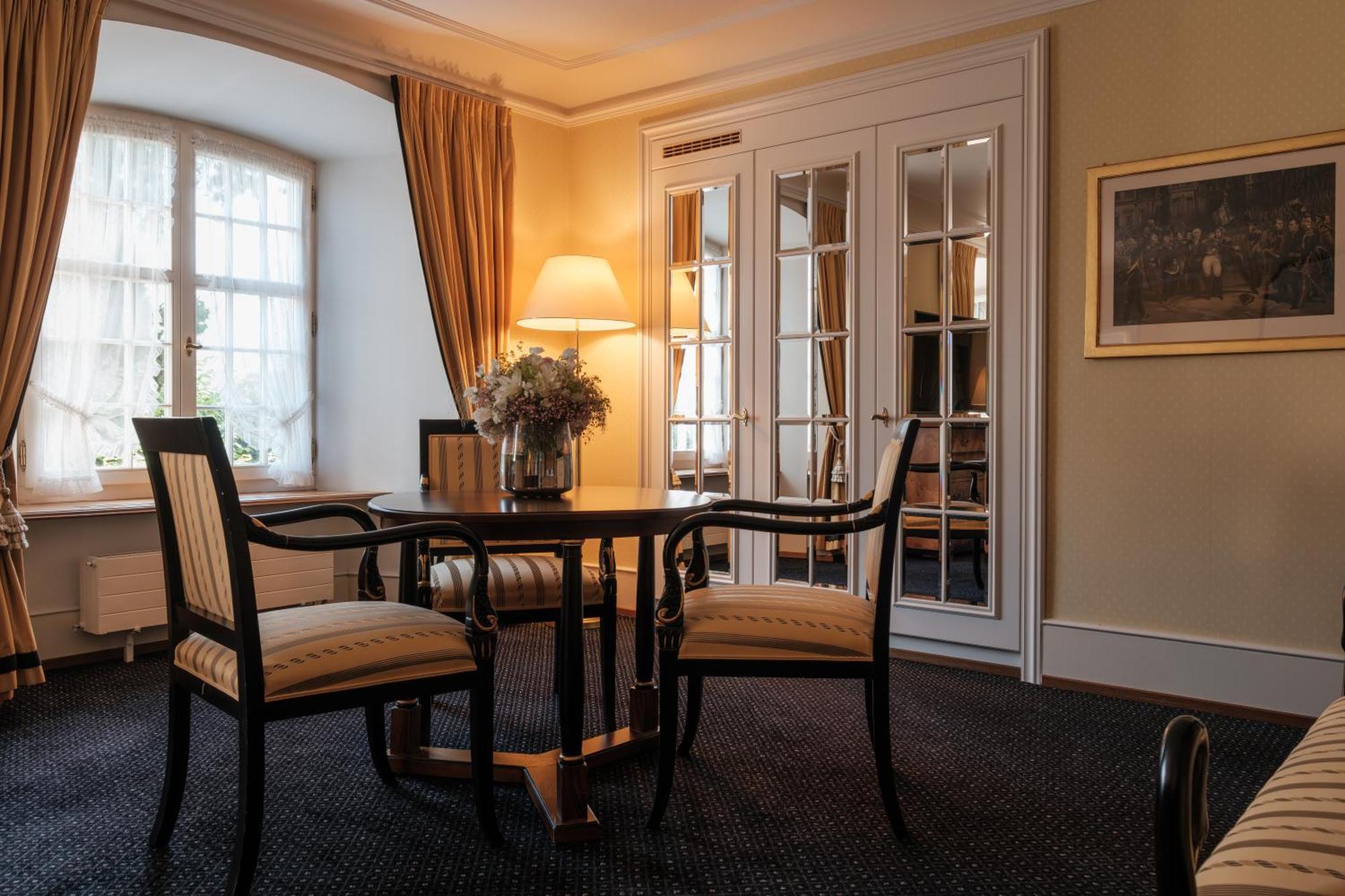 Swan room
