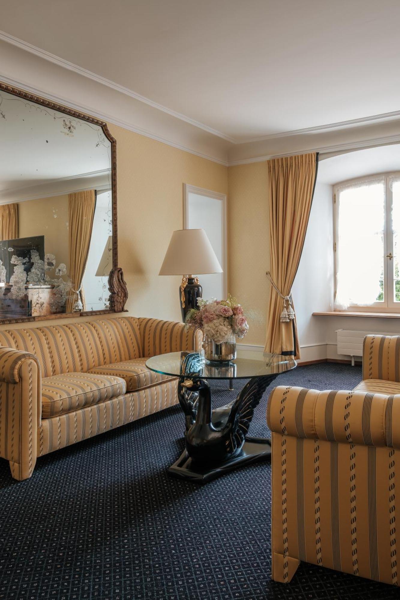 Swan room